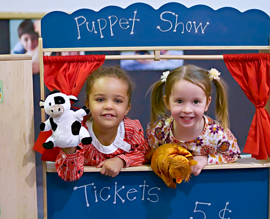 TIME FOR A PUPPET SHOW!